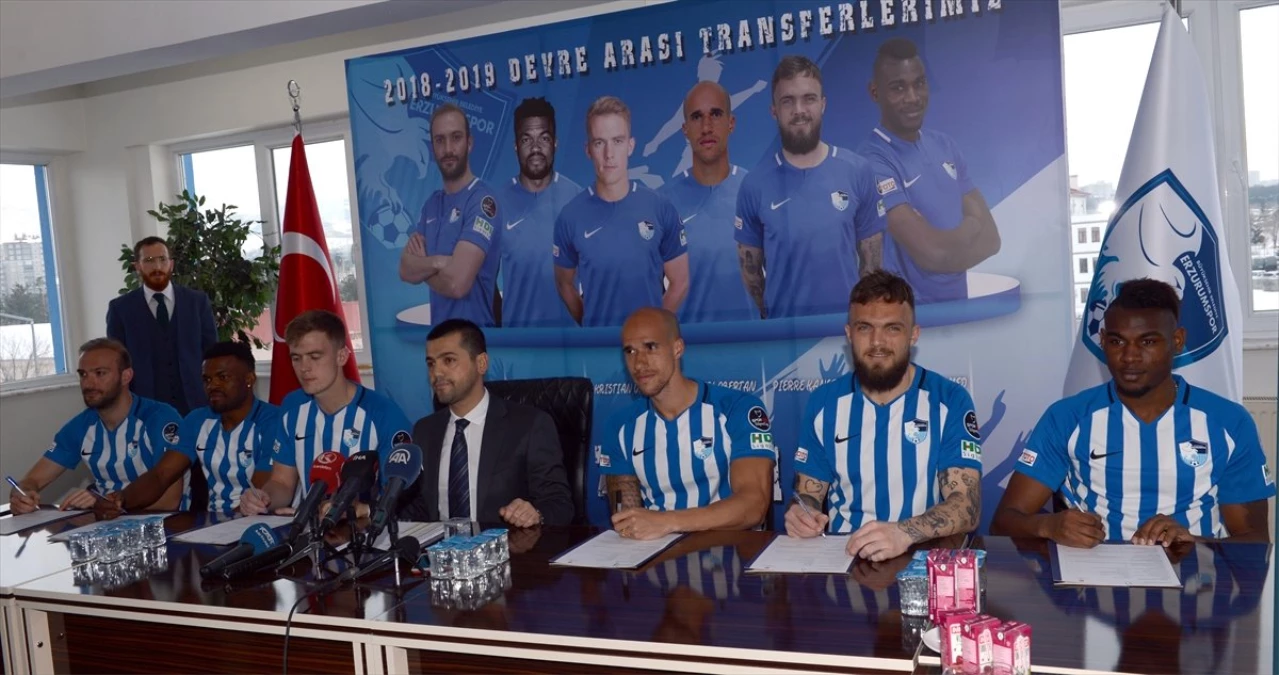 Büyükşehir Belediye Erzurumspor 6 Futbolcuyla Sözleşme İmzaladı