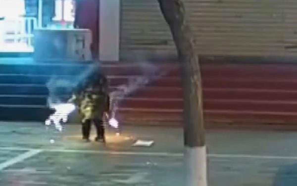 Çocuk, Rögara Havai Fişek Attı, Patlama Oldu