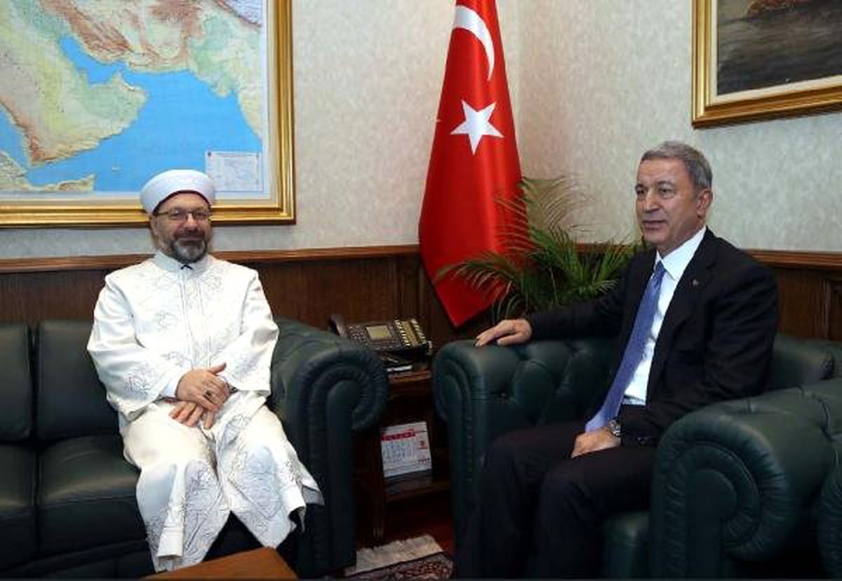 Diyanet İşleri Başkanı Erbaş\'tan Bakan Akar\'a Ziyaret
