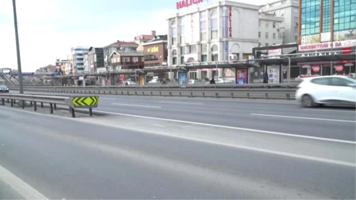 İbb\'den Metrobüs Güzergahına Esnek Bariyer - İstanbul