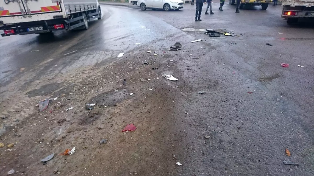 İki Vincin Birbirine Girme Anı Güvenlik Kamerasına Yansıdı