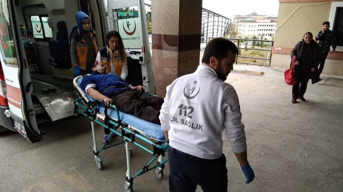 Kocaeli\'de Şahıslar Tartıştıkları Çifti Tüfekle Yaraladı