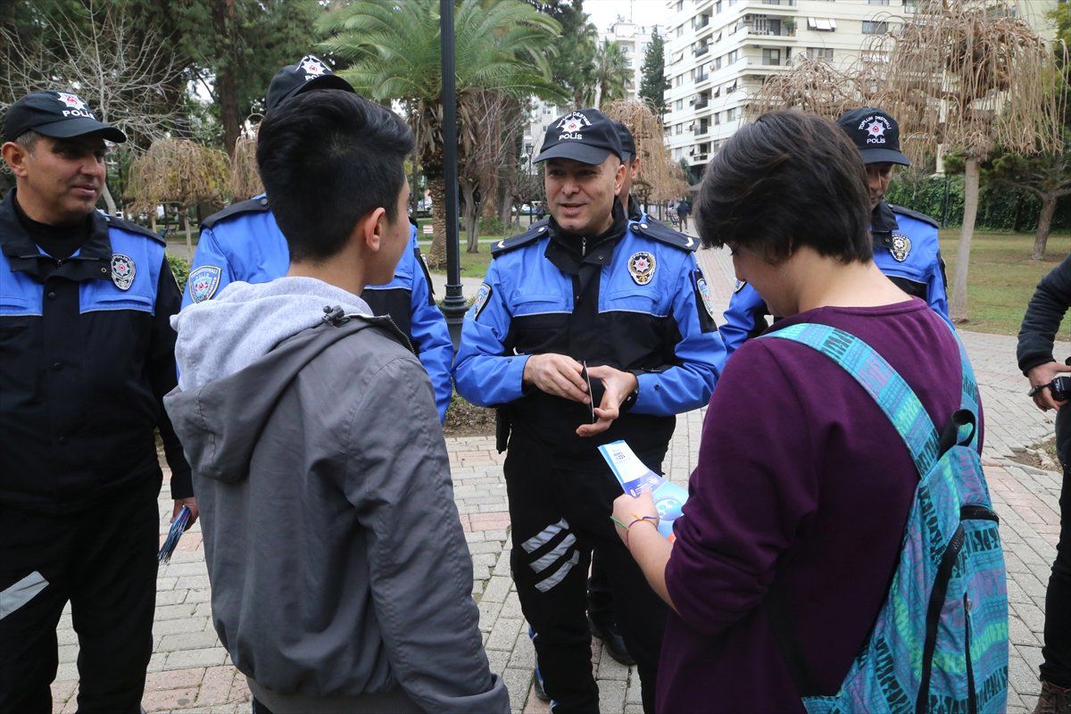 Polisten "Mavi Balina"Ya Karşı Bilgilendirme
