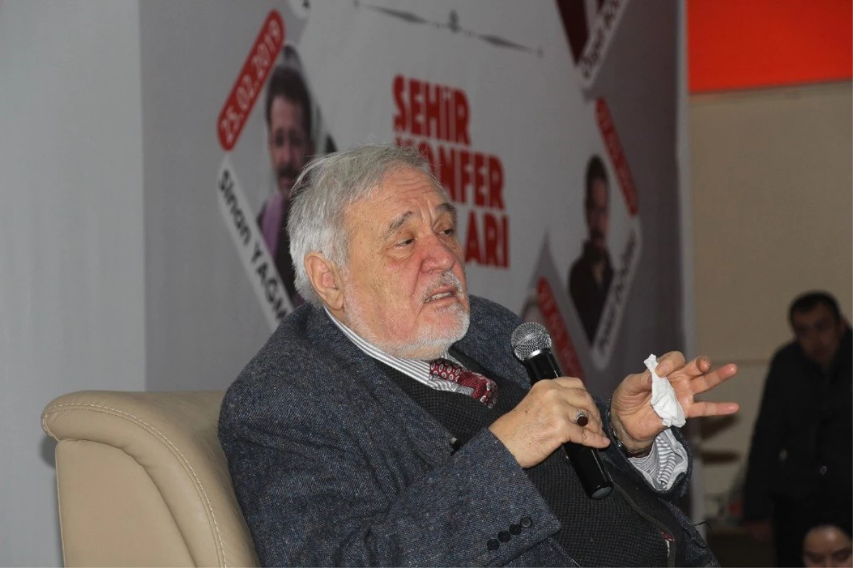 Prof. Dr. İlber Ortaylı: "Eğer Türk Vatandaşıysan Türk\'sündür, Buna Sahip Çıkın"
