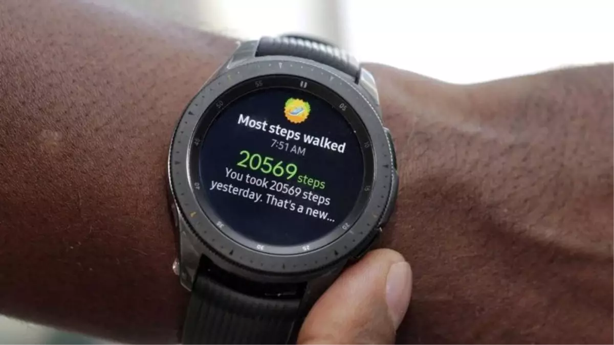 Samsung\'un Yeni Akıllı Saati Galaxy Watch Sport, Yakında Tanıtılacak