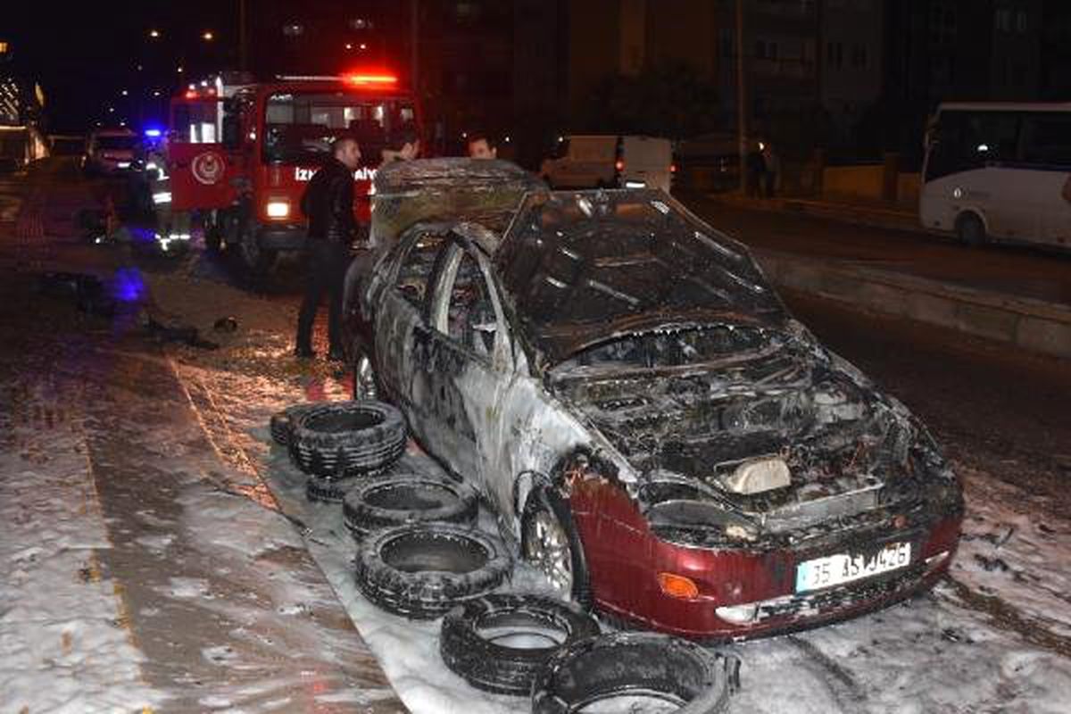 Seyir Halindeki Otomobil Alev Aldı