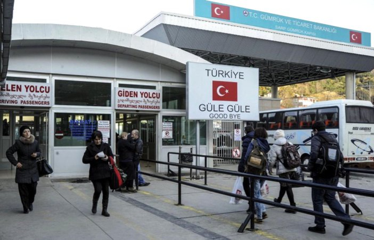 Sınır kapısında elektrik kesintisi: 8 saat kapalı kalacak