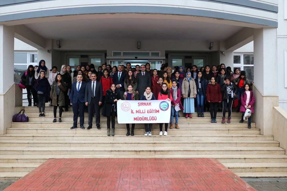 Şırnak\'ta Başarılı Öğrencilere Tatil Hediyesi