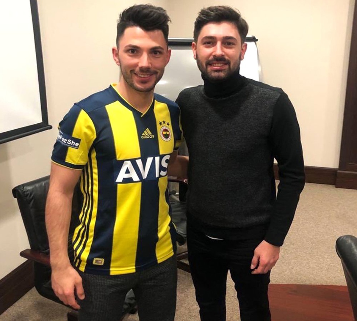 Tolgay Arslan Fenerbahçe Formasını Giydi