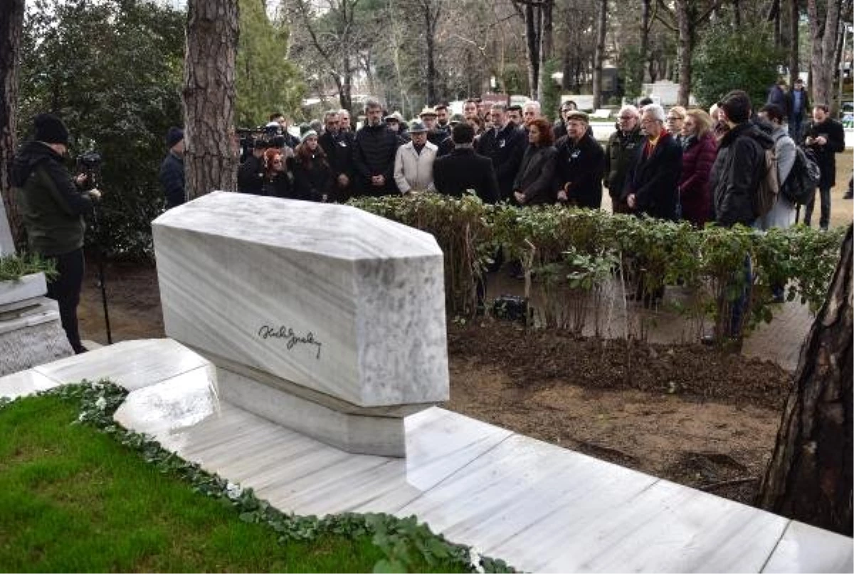 Abdi İpekçi Mezarı Başında Anıldı