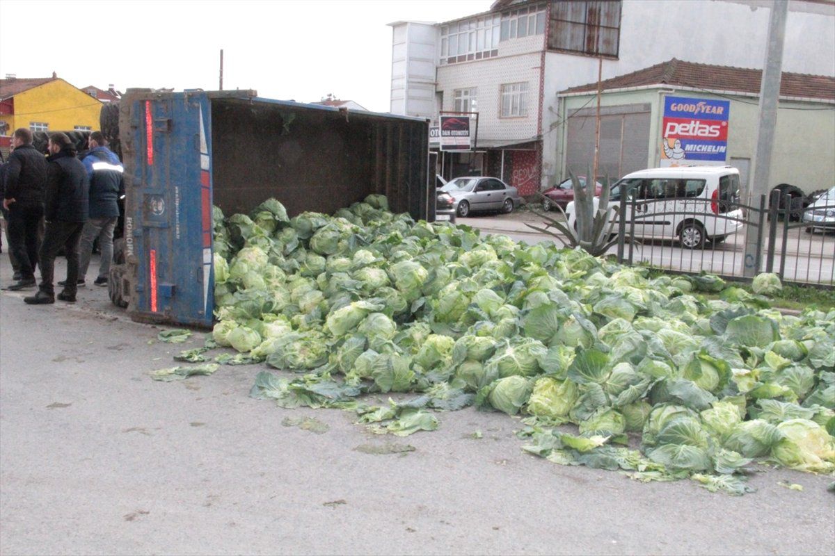 Bafra\'da Traktör Devrildi: 1 Yaralı