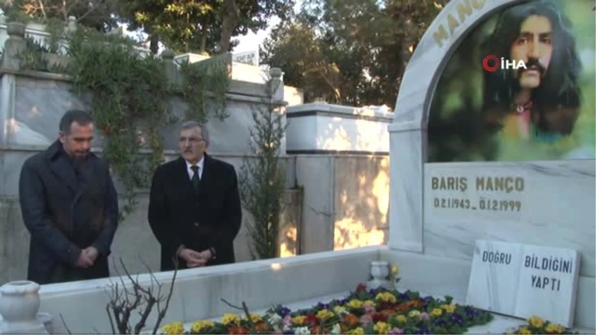 Barış Manço\'nun Ölümünün 20\'nci Yıldönümünde Mezarı Başında Anıldı