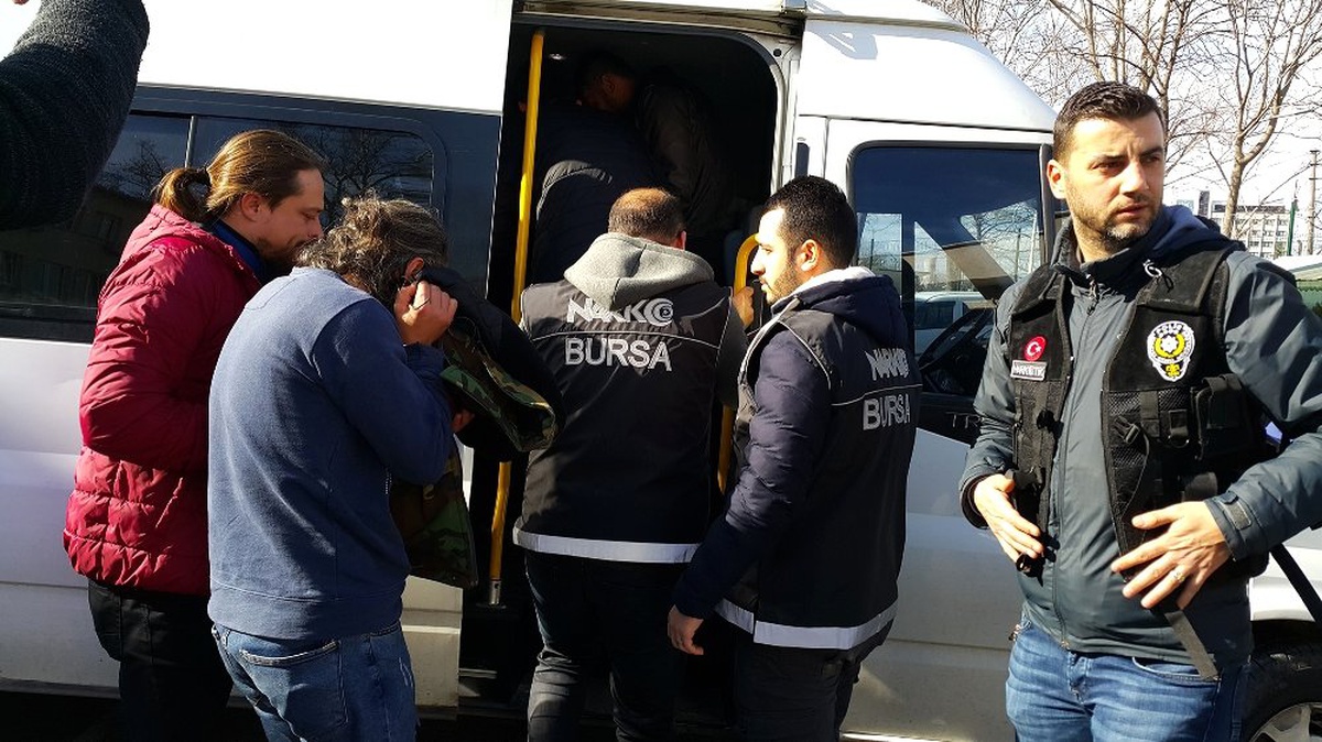 Bursa\'da Zehir Tacirlerine Büyük Darbe: 34 Gözaltı