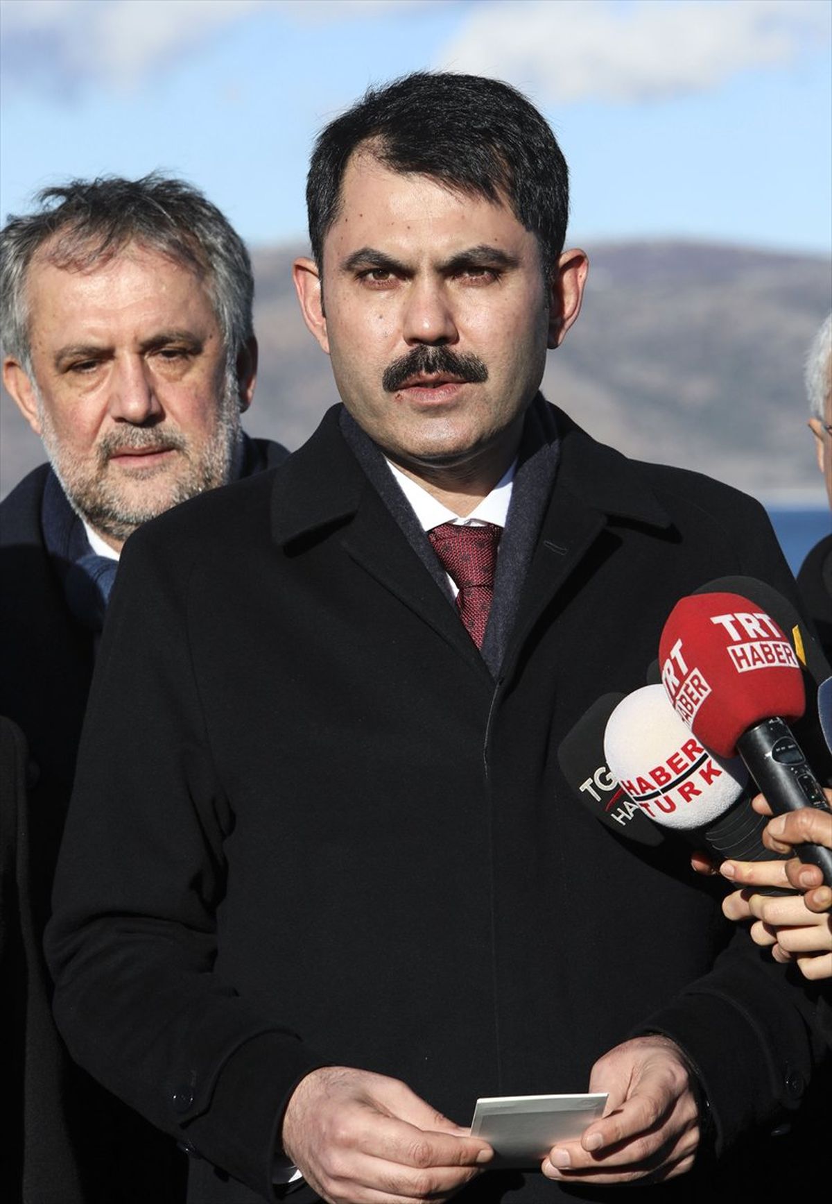Bütün Gönüllere Gireceğiz"
