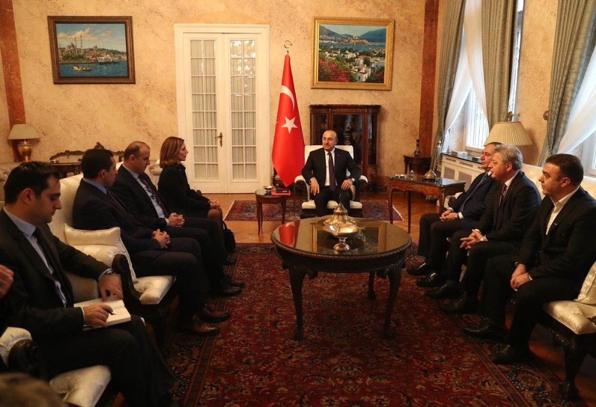 Dışişleri Bakanı Çavuşoğlu, Türk İş Dünyası Temsilcileri ile Görüştü