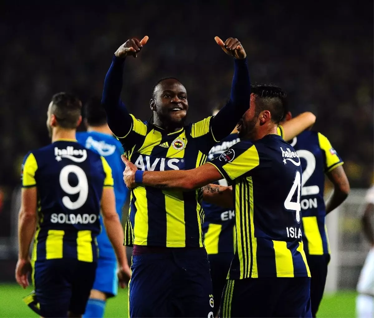 Fenerbahçe İlk Kez Üst Üste Kazandı