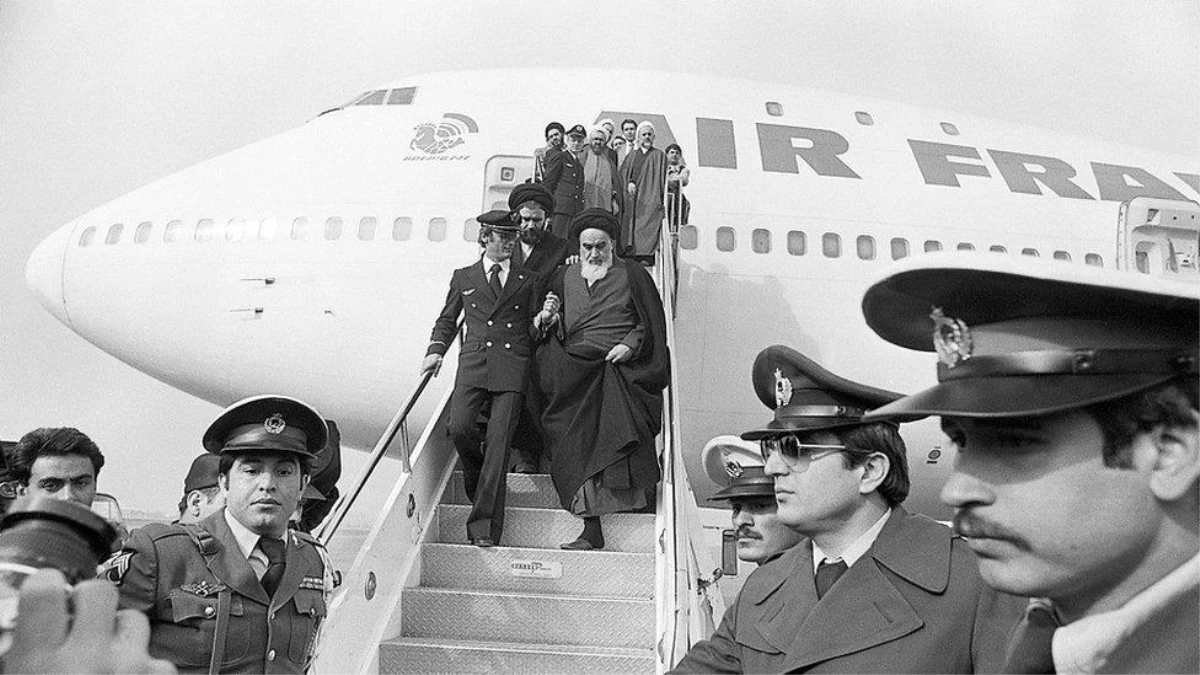 İran İslam Devrimi: 1 Şubat 1979\'da Humeyni ile Aynı Uçakta Tahran\'a Gidenlere Ne Oldu?
