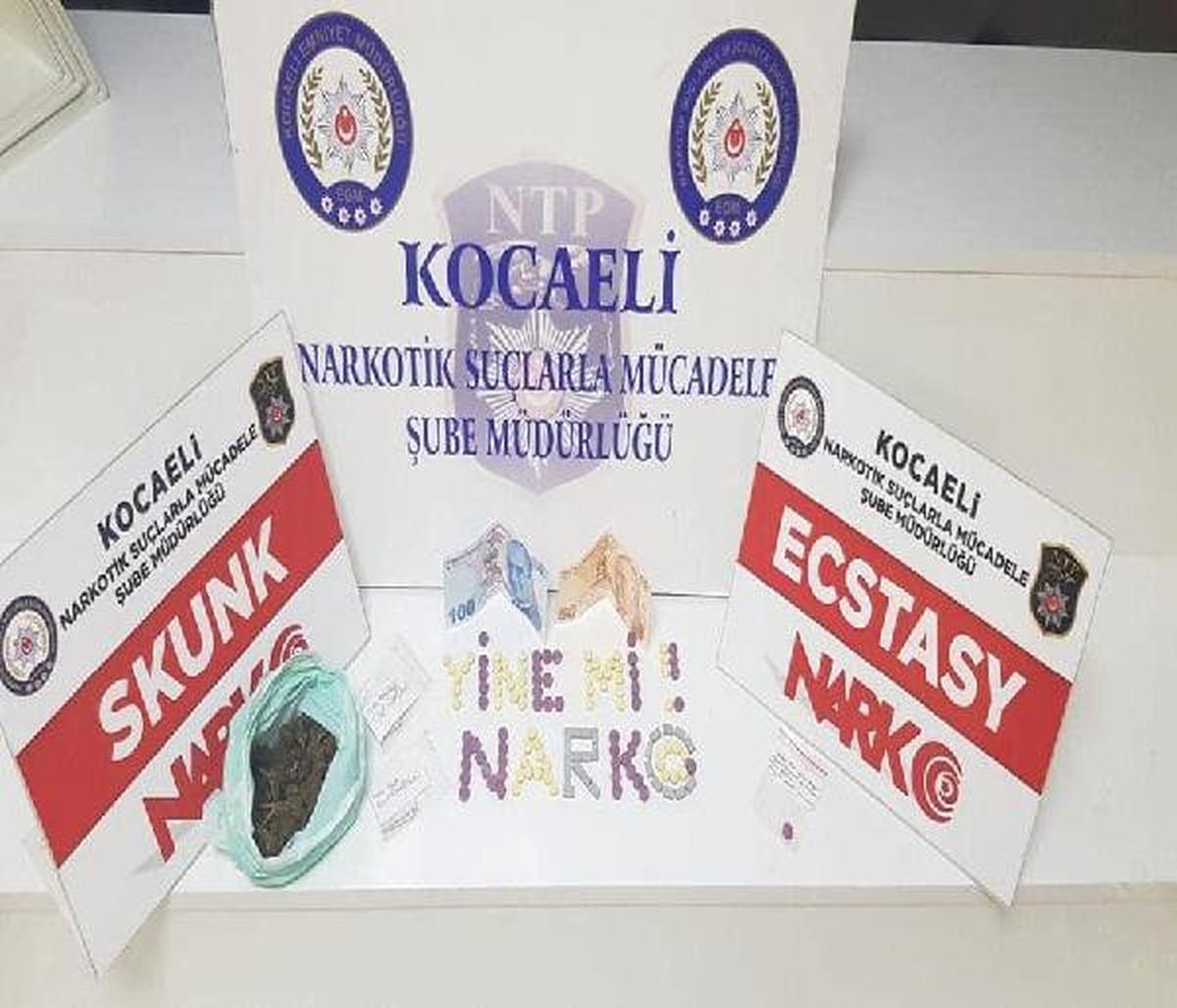 Kocaeli\'de \'Sokak Satıcılarına\' Operasyon: 3 Tutuklama