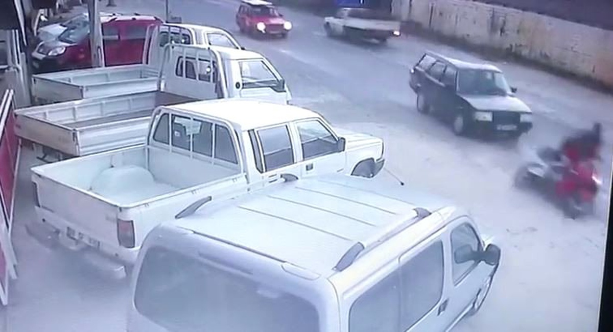 Motosiklet Kazası Güvenlik Kamerasında