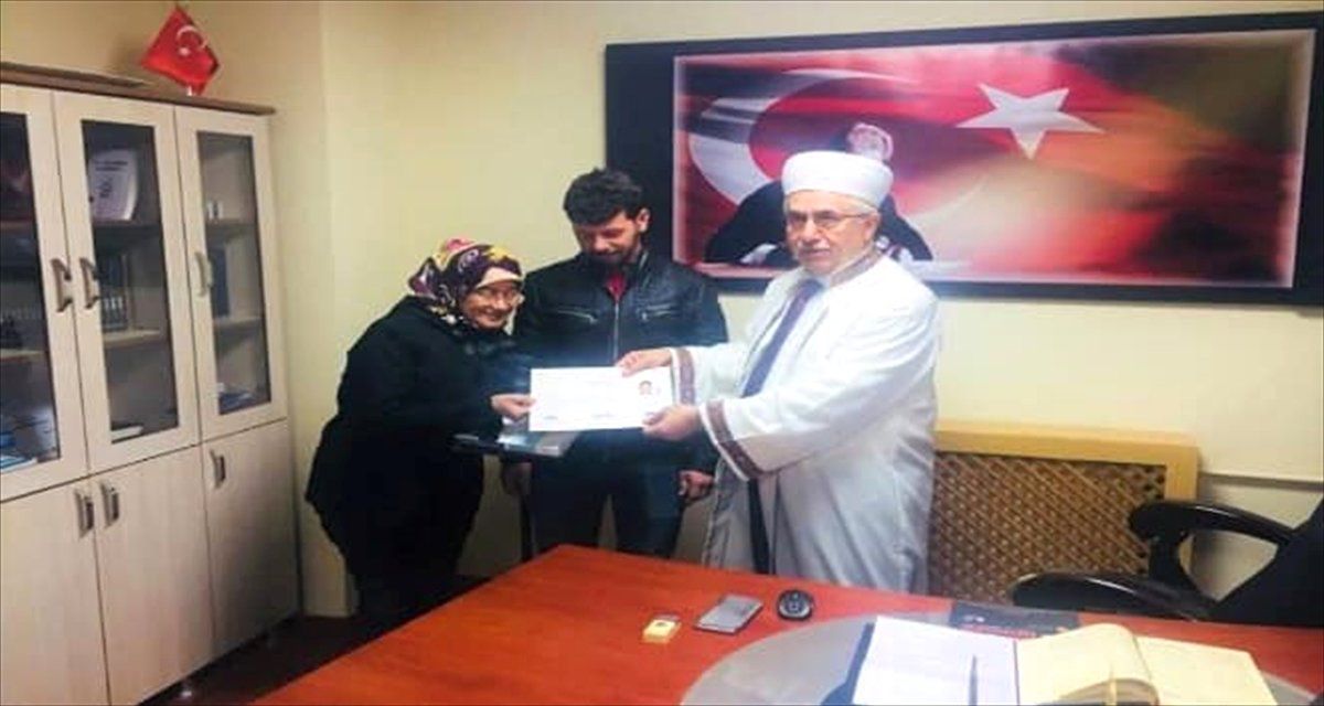 Taylandlı Kadın İslam\'ı Seçti