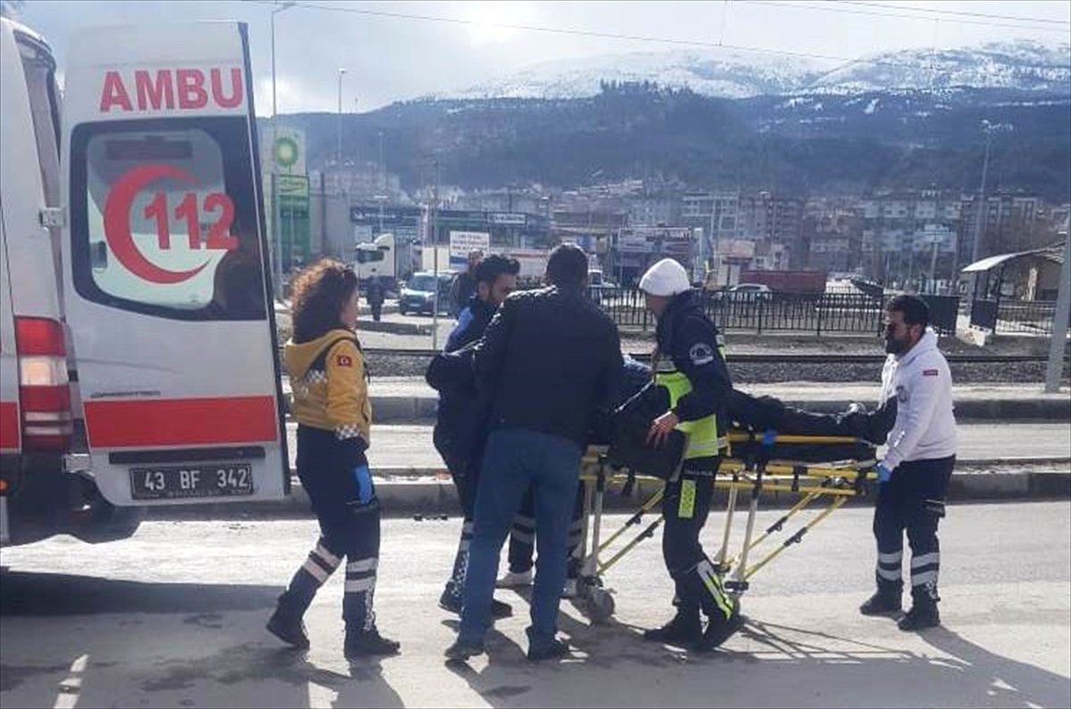 Yolun Karşısına Geçerken Otomobilin Çarptığı Kişi Yaralandı