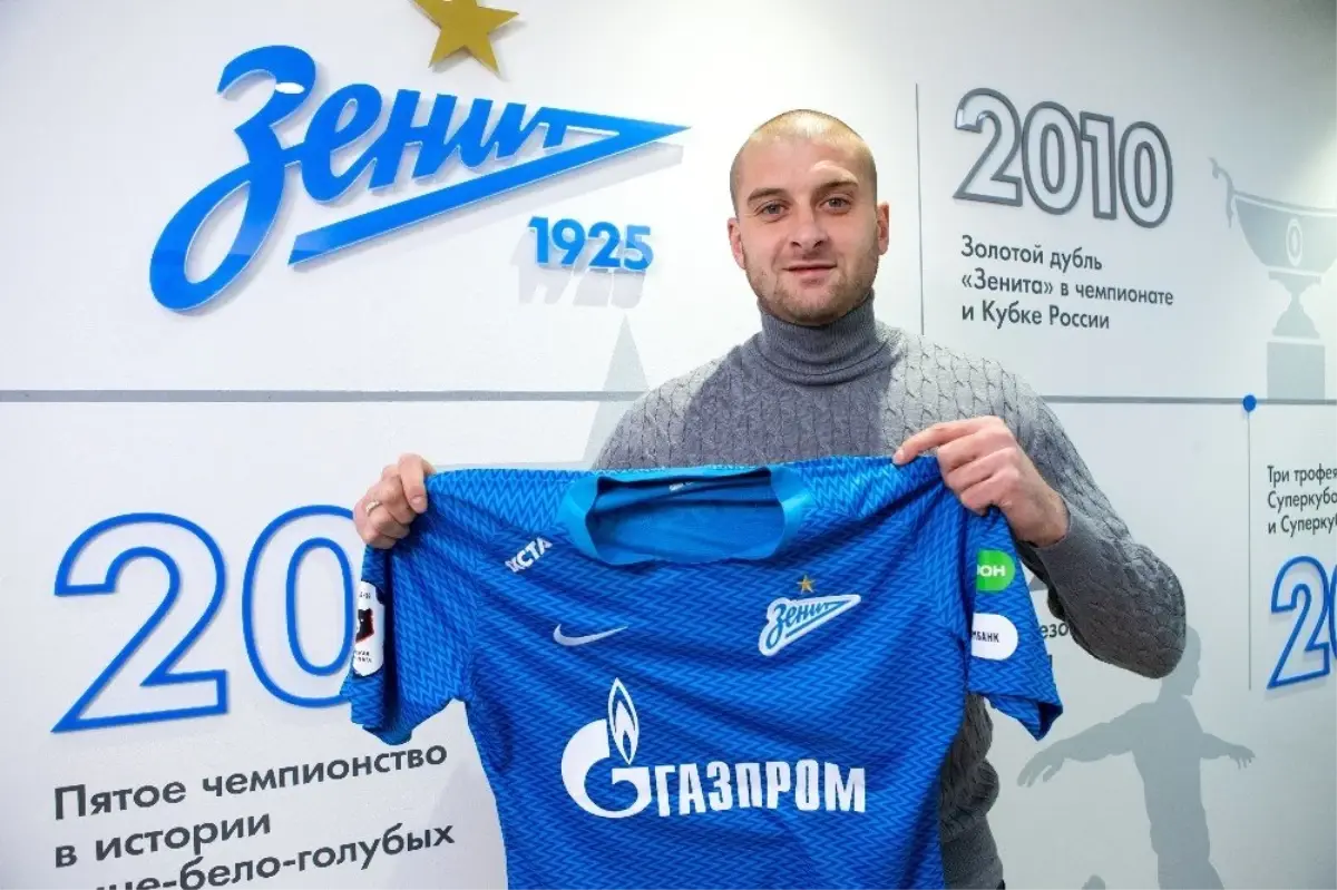 Zenit\'e Transfer Olan Ukraynalı Futbolcu Kriz Çıkardı