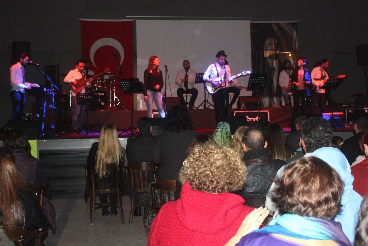 Balıkesir\'de Barış Manço Anısına Konser