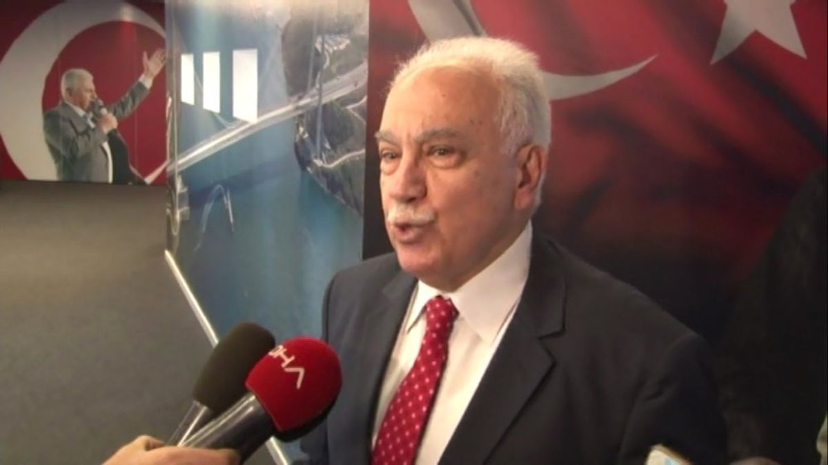 Binali Yıldırım Doğu Perinçek\'i Kabul Etti