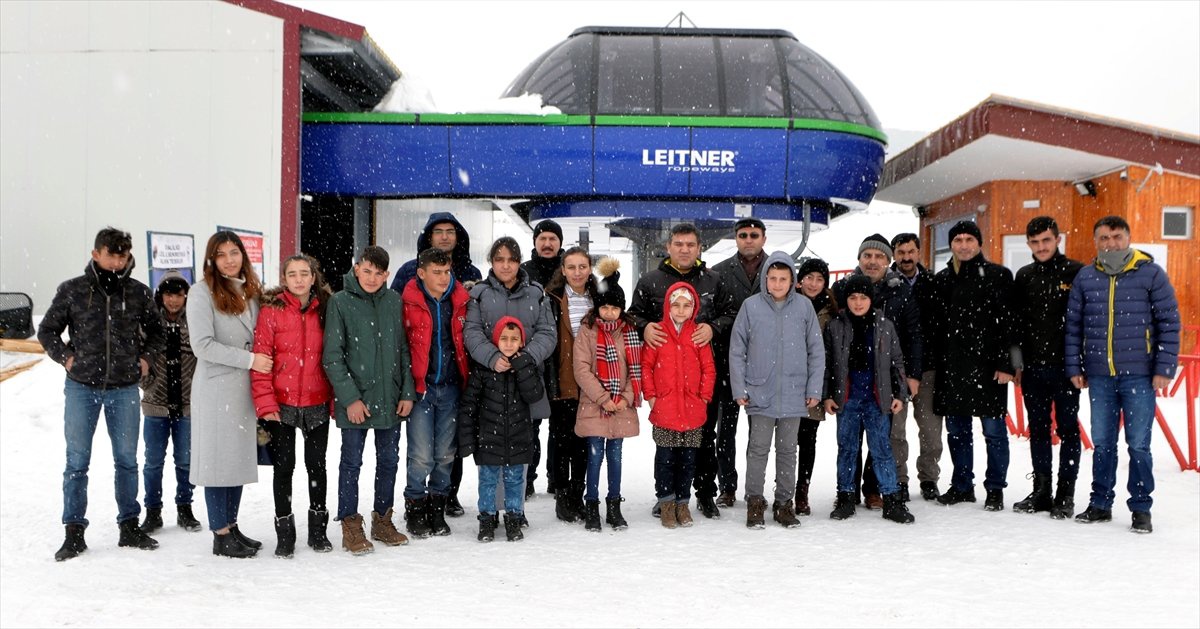 Hayatlarında İlk Kez Kayakla Tanıştılar