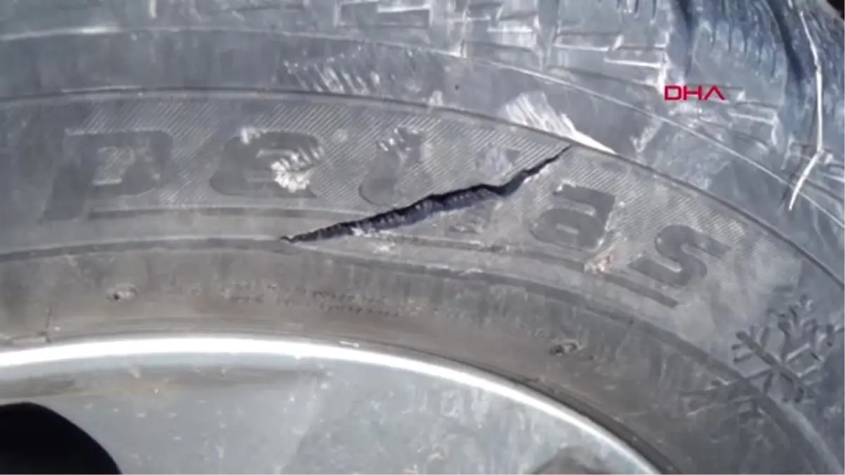 Sinop\'ta Park Halindeki 20 Aracın Lastiklerini Kestiler