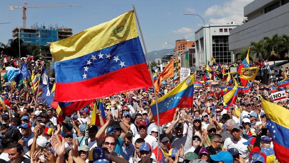 Venezuela\'da Çifte Miting: Maduro ve Guaido Destekçileri Sokaklarda