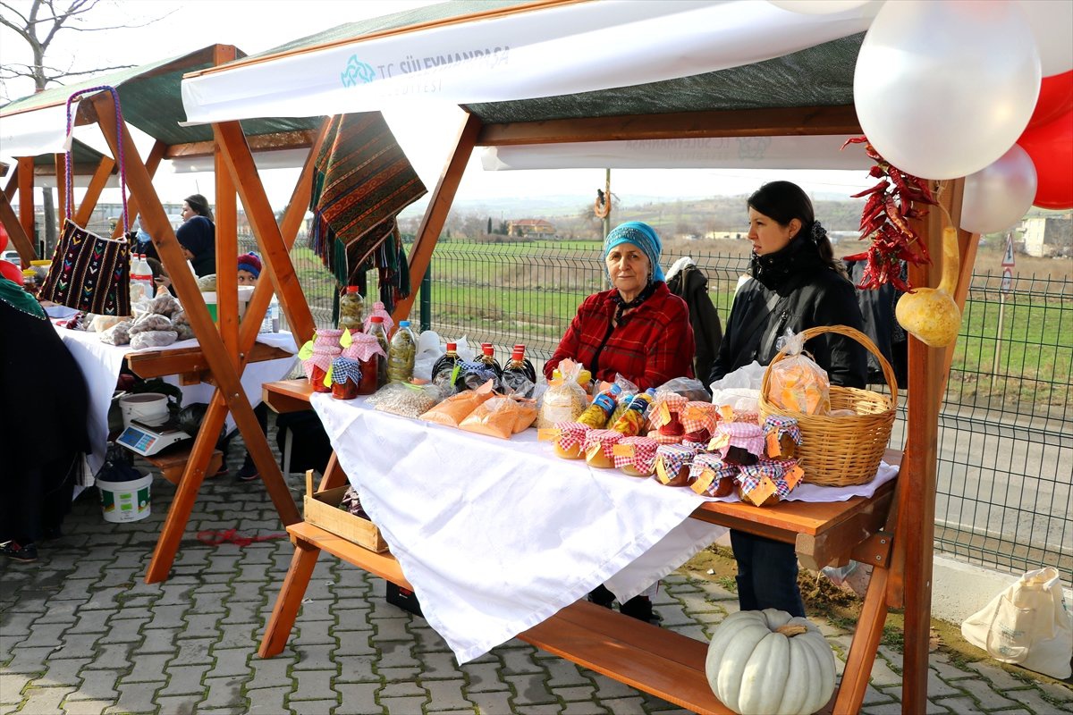Yöresel Ürünler "Kadın Eli Organik Pazarı"Nda