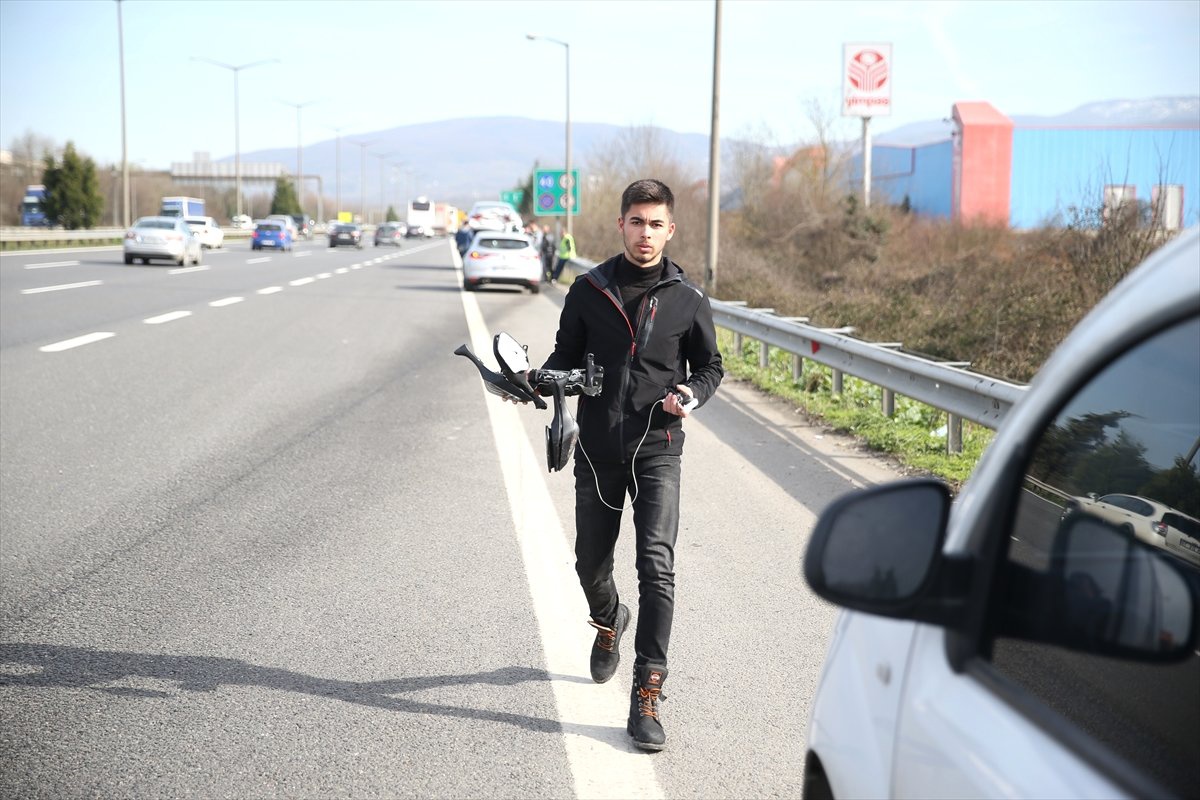 Anadolu Otoyolu\'nda Zincirleme Trafik Kazası: 8 Yaralı