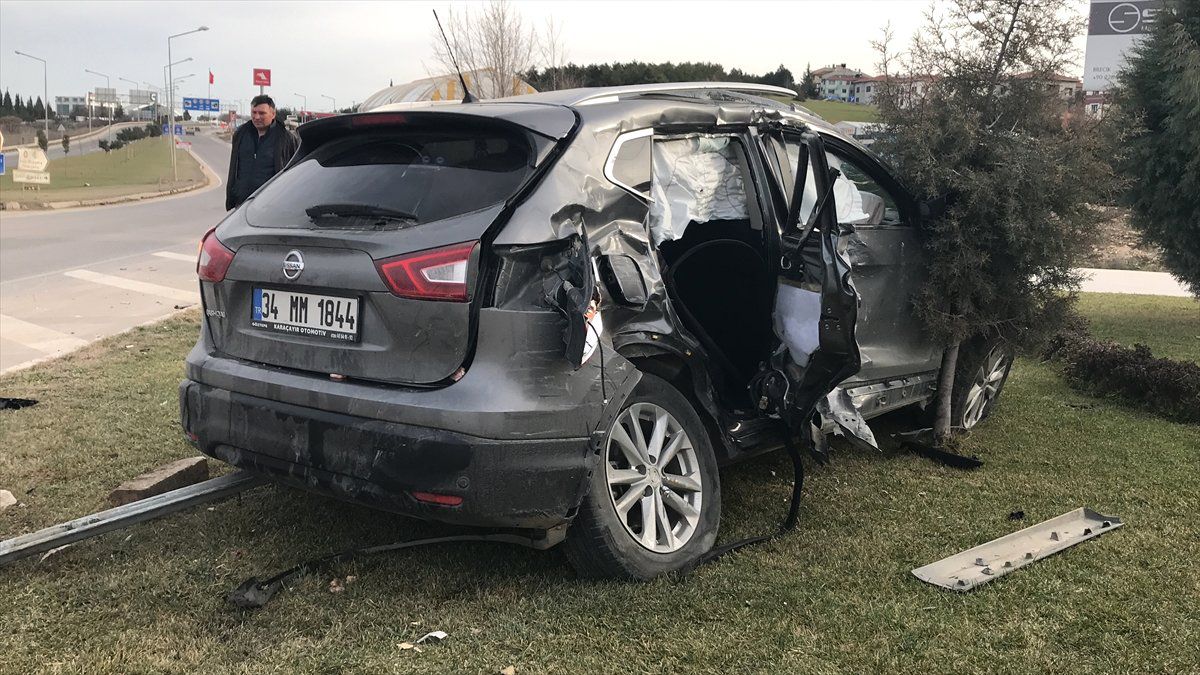 Cip ile Midibüs Çarpıştı: 11 Yaralı