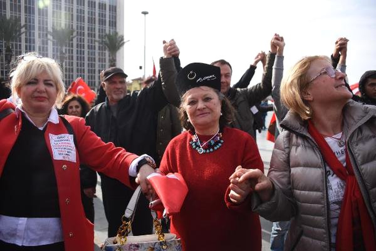 Çocuklarla Birlikte Öğrenci Andının Okunmasını İstediler