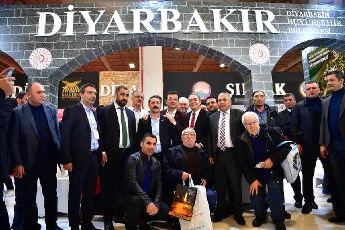 İmamoğlu\'ndan Halaylı, Horonlu Seçim Turu