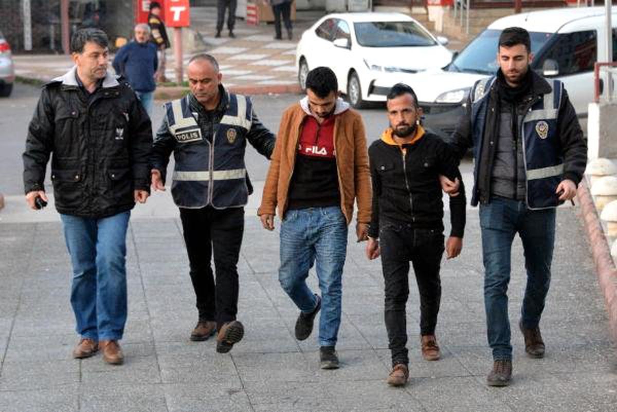 Kabloları Çalmaya Çalışan 3 Kişi, Suçüstü Yakalandı