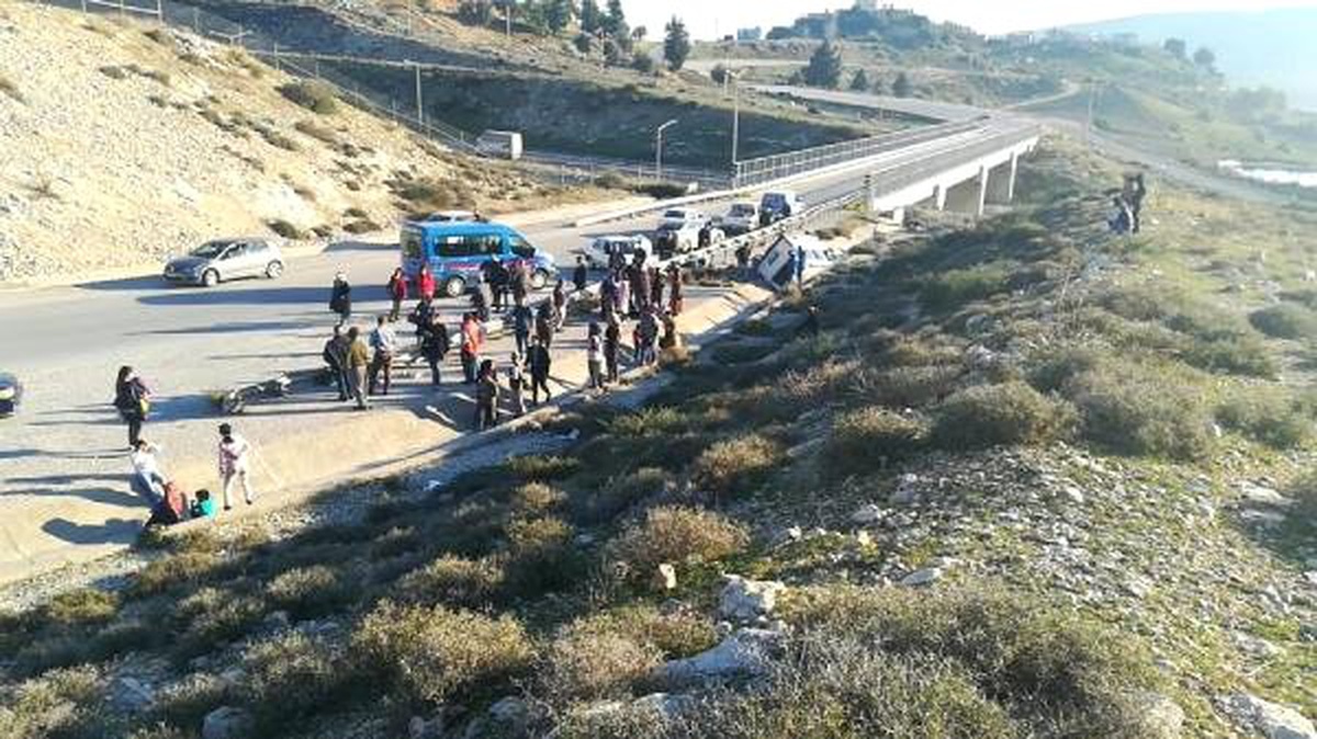 Mağarayı Ziyarete Giderken Kaza: 10 Yaralı