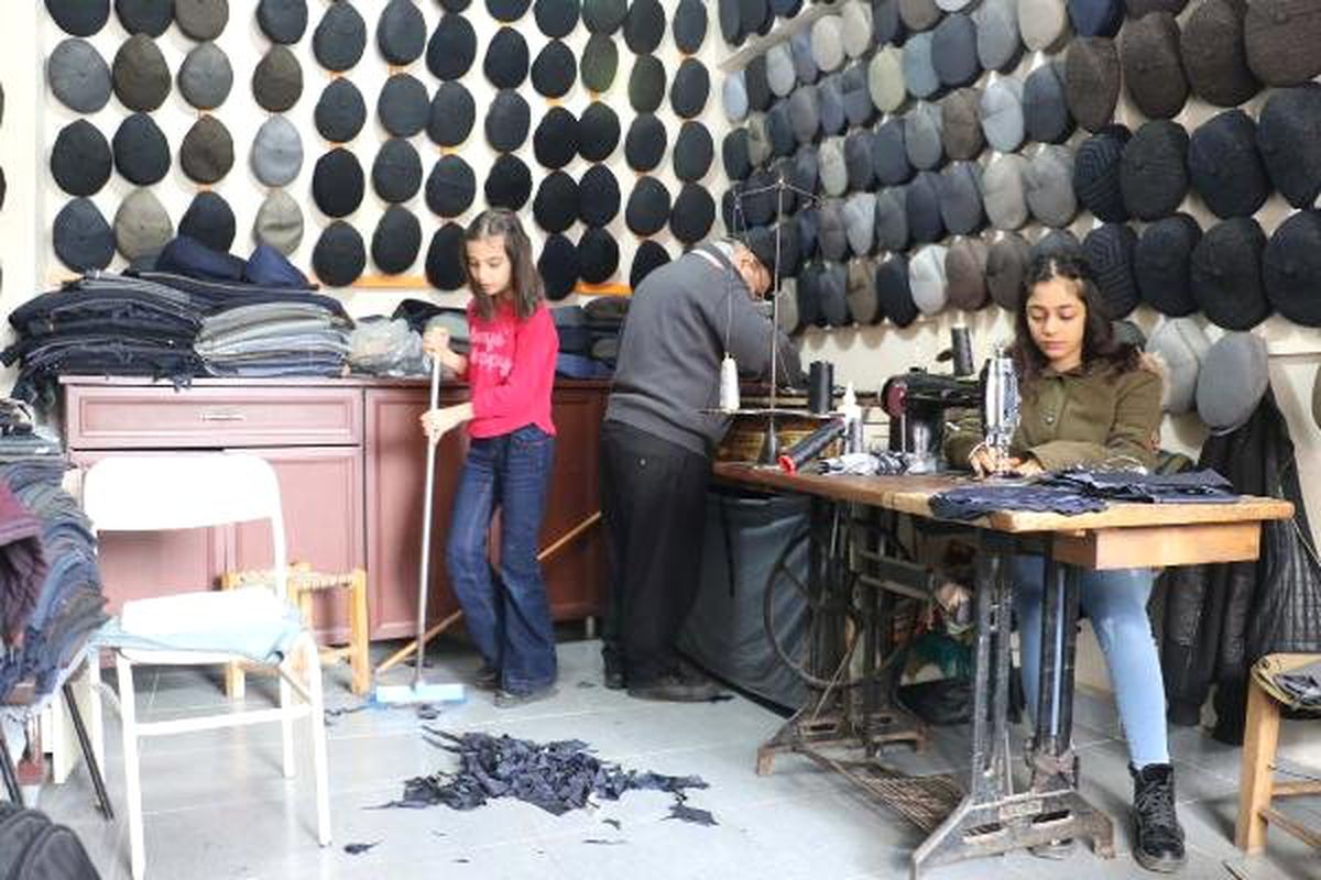 Yarım Asrı Devirdiği Mesleğinde, 40 Yıllık Makinesiyle Teknolojiye Direniyor