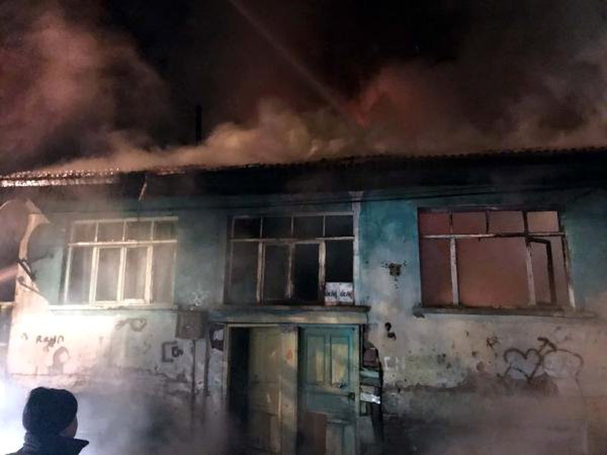 7 Kişilik Ailenin Yaşadığı Ahşap Ev Yandı