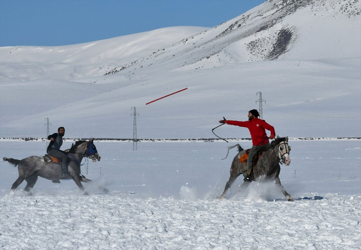 Ata Sporu Cirit Kars\'ta Yaşatılıyor