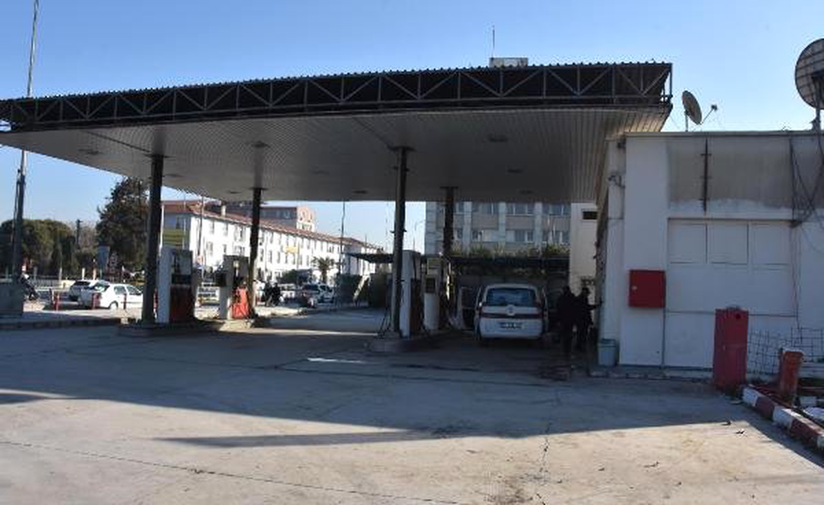 Dava Sonuçlandı, Şoförler ve Otomobilciler Odası Akaryakıt İstasyonunu Tahliye Ediyor