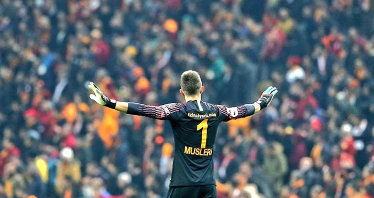 Galatasaray\'ın, Sezon Sonunda Fernando Muslera ile Yollarını Ayıracağı İddia Edildi