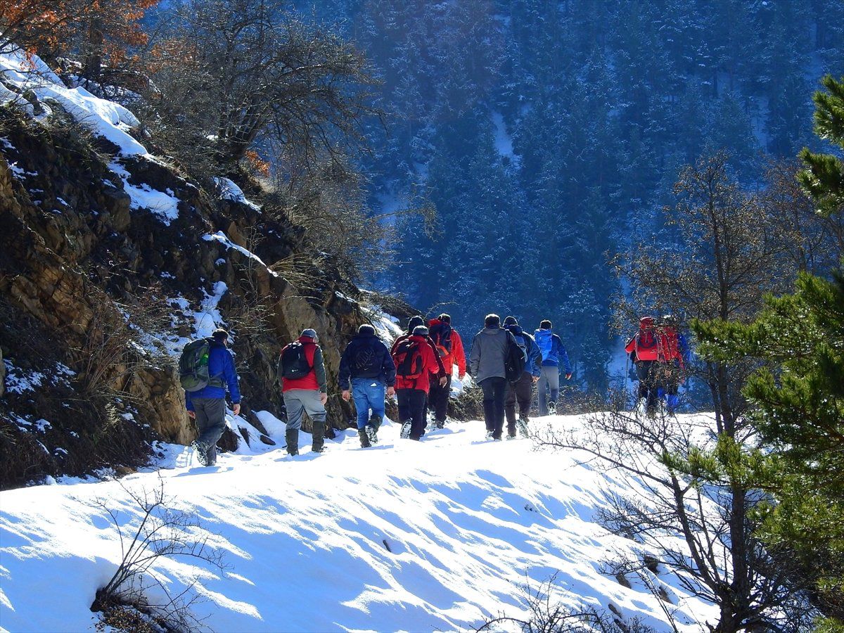 Güdak ve Tedak\'tan Karda Doğa Yürüyüşü