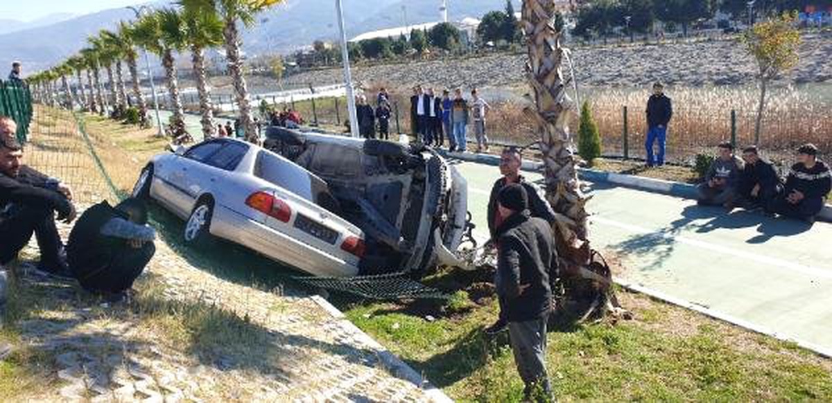 Osmaniye\'de İki Otomobil Çarpıştı: 7 Yaralı