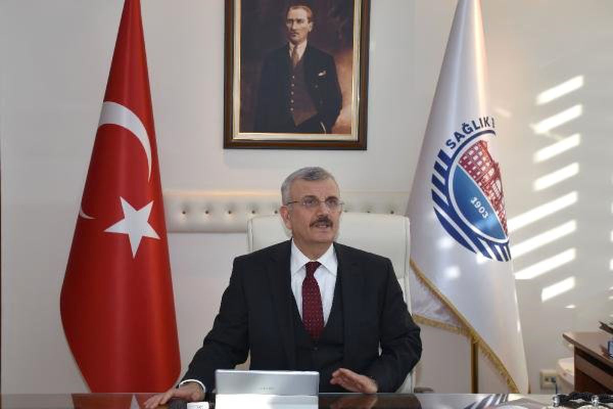 Prof. Dr. Cevdet Erdöl\'den \'Sigarayla Mücadelede\' Diyanet\'e Destek