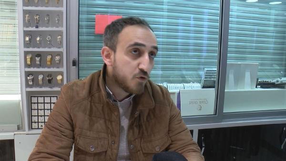 Avcılar\'da Soygunculara Cam Temizleme Spreyi ile Direnen Kuyumcu O Anları Anlattı