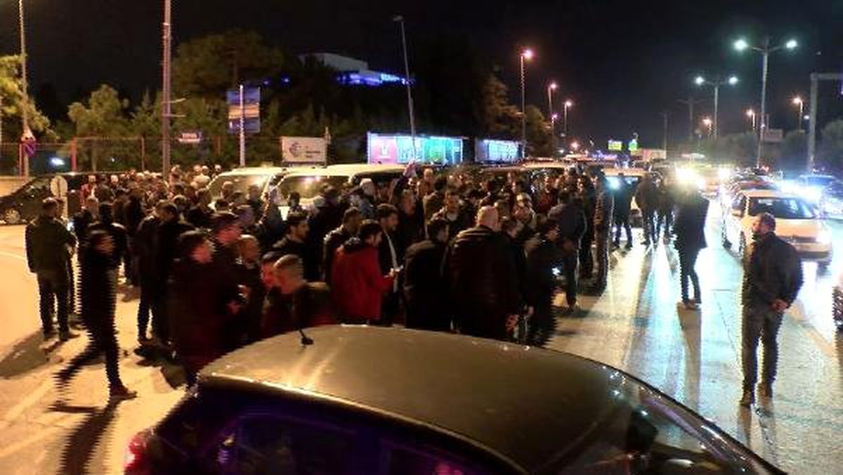 Darp Edilen Uber Sürücüsüne Destek Eylemi