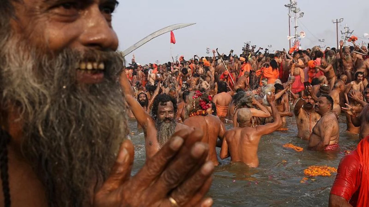 Milyonlarca Hindu Günahlarından Arınmak İçin Kumbh Mela Festivali\'nde