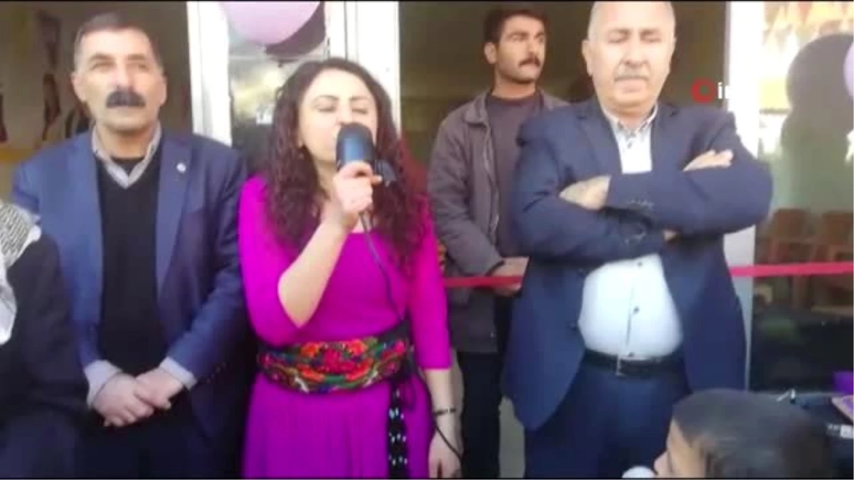 Seçim Bürosunun Açılışında "Sayın Öcalan" Deyince Gözaltına Alındı